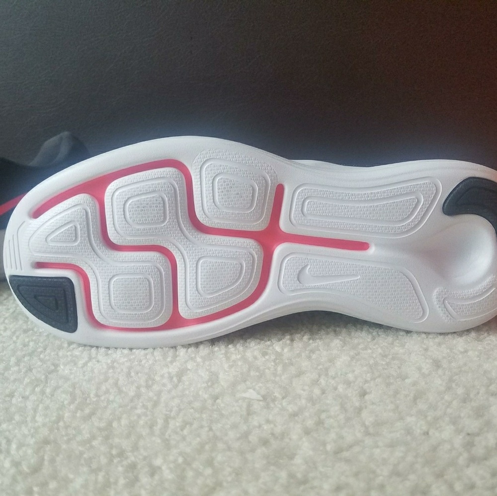 Nike women's lunarconverge running shoes - Picture 4 of 6
